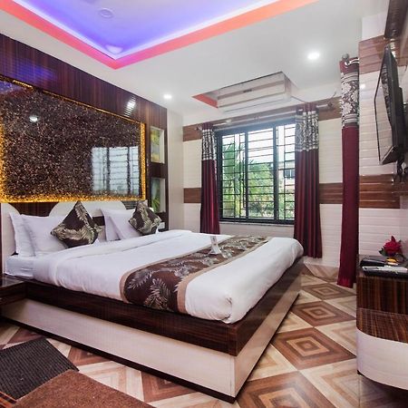 Oyo 16064 Tirupati Lodge Siliguri Luaran gambar