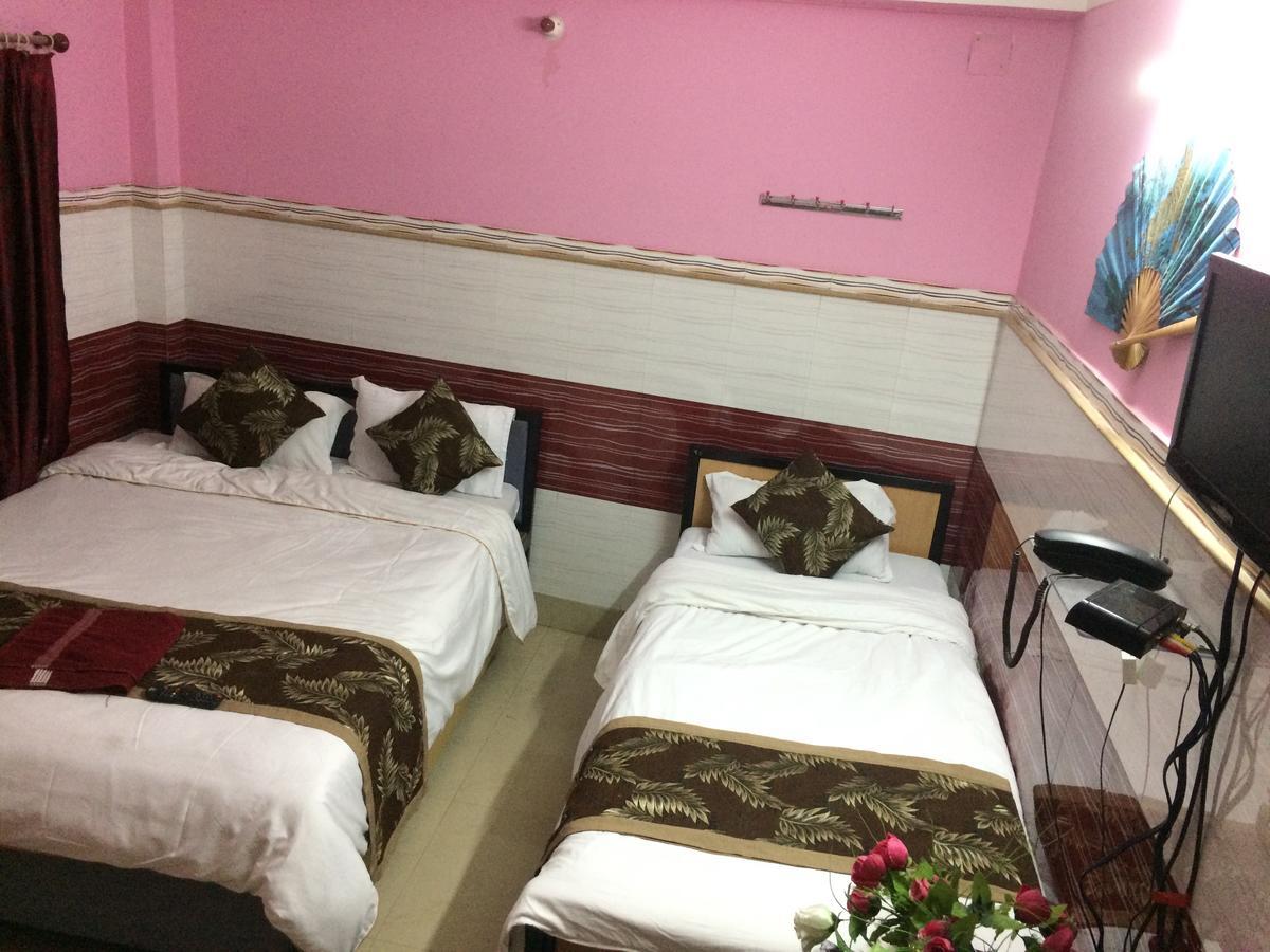 Oyo 16064 Tirupati Lodge Siliguri Luaran gambar