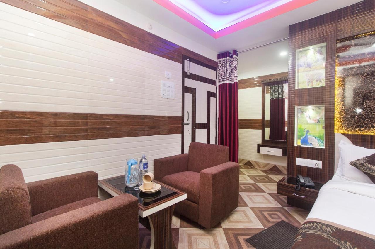 Oyo 16064 Tirupati Lodge Siliguri Luaran gambar